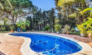 Rustieke villa te koop op ruim perceel op de New Golden Mile tussen Marbella en Estepona 65596 