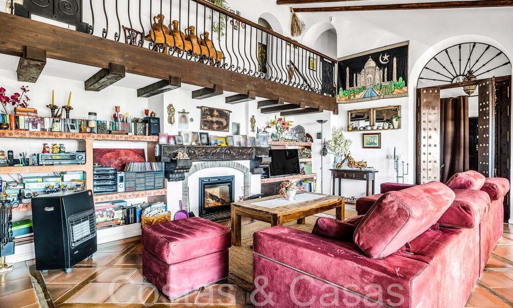 Rustieke villa te koop op ruim perceel op de New Golden Mile tussen Marbella en Estepona 65600