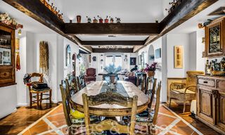 Rustieke villa te koop op ruim perceel op de New Golden Mile tussen Marbella en Estepona 65603 