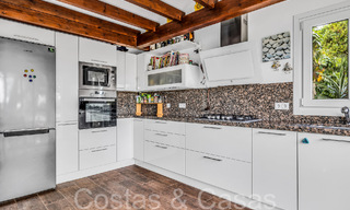 Rustieke villa te koop op ruim perceel op de New Golden Mile tussen Marbella en Estepona 65606 