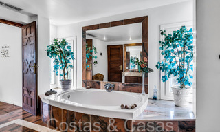 Rustieke villa te koop op ruim perceel op de New Golden Mile tussen Marbella en Estepona 65619 