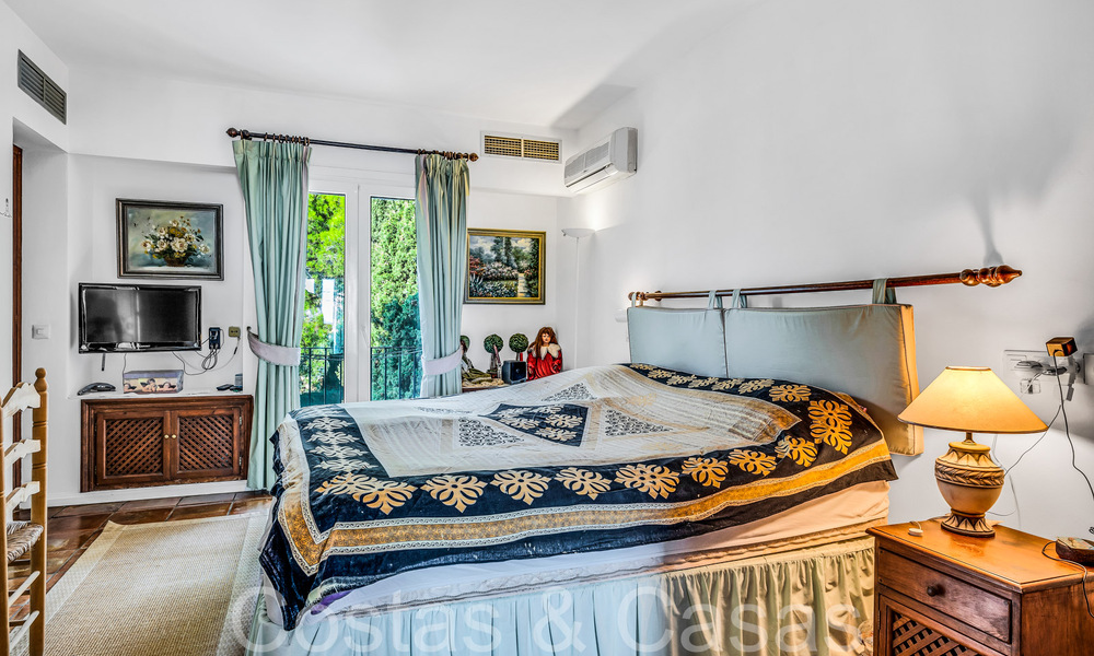 Rustieke villa te koop op ruim perceel op de New Golden Mile tussen Marbella en Estepona 65622