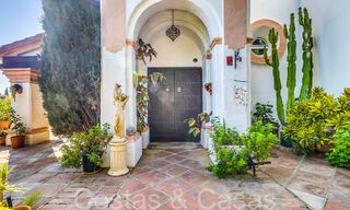 Rustieke villa te koop op ruim perceel op de New Golden Mile tussen Marbella en Estepona 65635 