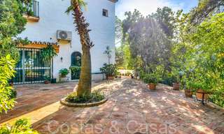 Rustieke villa te koop op ruim perceel op de New Golden Mile tussen Marbella en Estepona 65640 