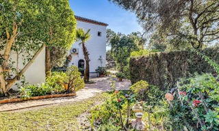 Rustieke villa te koop op ruim perceel op de New Golden Mile tussen Marbella en Estepona 65642 