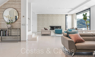 Modernistische luxevilla te koop in een gated urbanisatie in La Quinta, Marbella - Benahavis 65702 