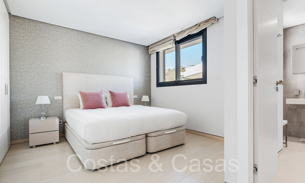 Modernistische luxevilla te koop in een gated urbanisatie in La Quinta, Marbella - Benahavis 65711