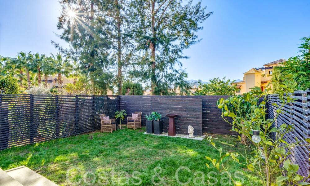 Modern gerenoveerde rijwoning te koop op de New Golden Mile tussen Marbella en Estepona 65758