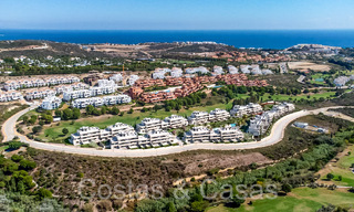 Nieuwbouwappartementen met avant-gardist ontwerp te koop, frontlijn golf in Casares, Costa del Sol 65350 