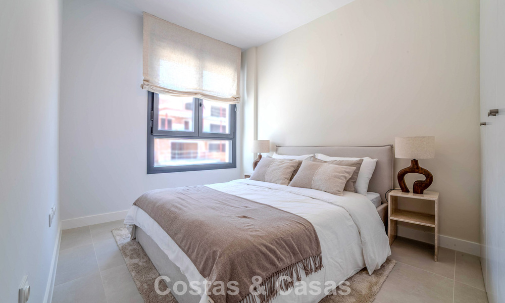 Nieuwbouwappartementen met avant-gardist ontwerp te koop, frontlijn golf in Casares, Costa del Sol 799018