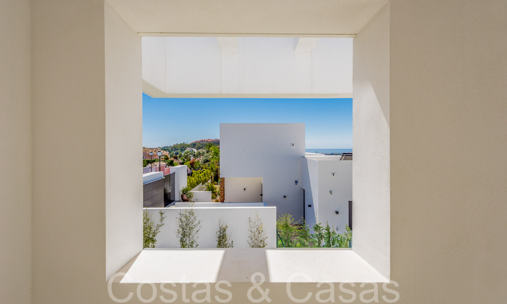 Nieuwe villa met moderne bouwstijl te koop in Nueva Andalucia’s golfvallei, Marbella 65907