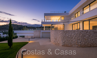 Nieuwe villa met moderne bouwstijl te koop in Nueva Andalucia’s golfvallei, Marbella 65922 