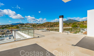 Nieuwe villa met moderne bouwstijl te koop in Nueva Andalucia’s golfvallei, Marbella 65929 