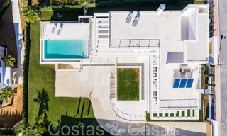Nieuwe villa met moderne bouwstijl te koop in Nueva Andalucia’s golfvallei, Marbella 65934 