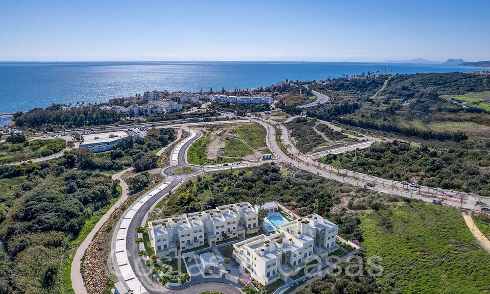 Contemporaine nieuwbouwappartementen te koop op loopafstand van het strand en zeezicht, nabij Estepona centrum 65561