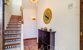 Pittoresk rijhuis met zeezicht en gastenstudio te koop in een gated community in de heuvels van Marbella - Benahavis 65952 