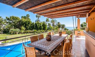 Andalusische villa direct aan het strand te koop, op de New Golden Mile tussen Marbella en Estepona 66304 