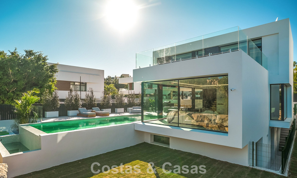 Instapklare, moderne luxevilla te koop grenzend aan de golfbaan op de New Golden Mile, Marbella - Estepona 66409