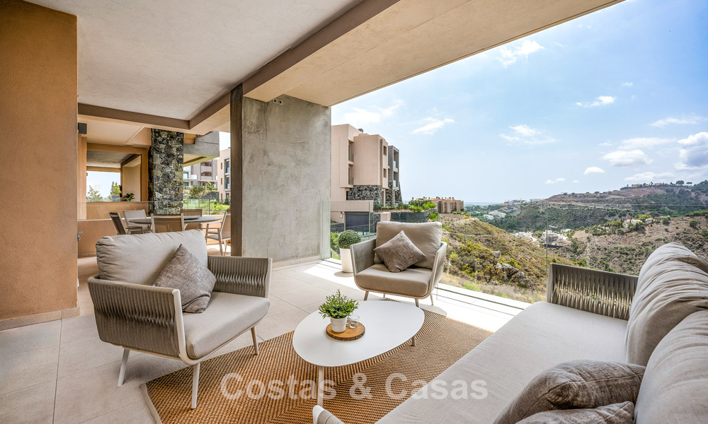 Instapklaar, luxe appartement te koop in een prestigieus golfresort in de heuvels van Marbella - Benahavis 66453