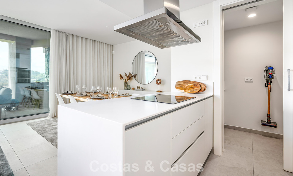 Instapklaar, luxe appartement te koop in een prestigieus golfresort in de heuvels van Marbella - Benahavis 66464