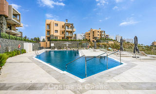 Instapklaar, luxe appartement te koop in een prestigieus golfresort in de heuvels van Marbella - Benahavis 66467 