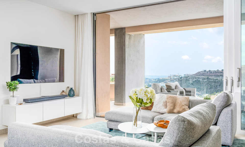 Instapklaar, luxe appartement te koop in een prestigieus golfresort in de heuvels van Marbella - Benahavis 66481