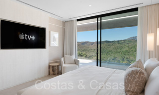 Nieuwe, architectonische villa te koop in een beveiligde urbanisatie in Marbella - Benahavis 66497 