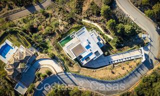 Nieuwe, architectonische villa te koop in een beveiligde urbanisatie in Marbella - Benahavis 66522 