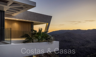 Nieuwe, architectonische villa te koop in een beveiligde urbanisatie in Marbella - Benahavis 66535 