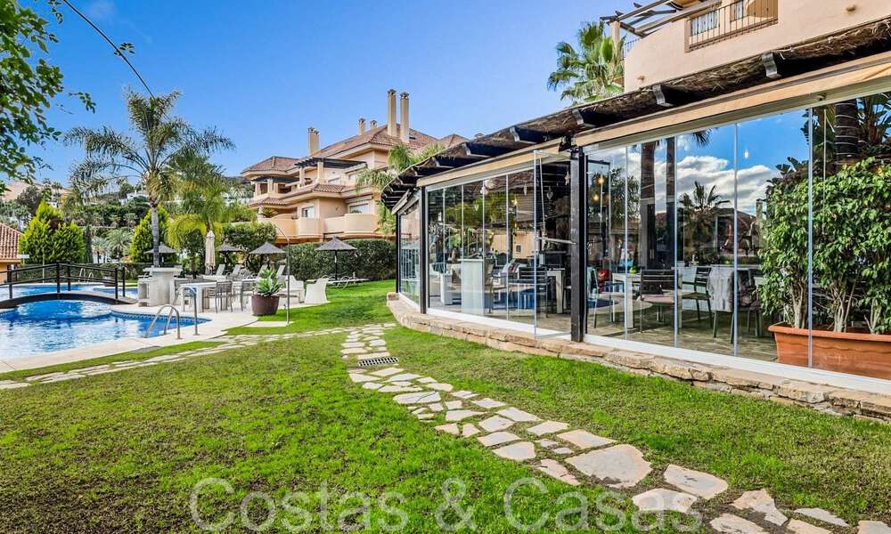 Prachtig dubbel penthouse met zeezicht te koop in een 5-sterren complex in Nueva Andalucia, Marbella 66655