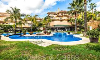 Prachtig dubbel penthouse met zeezicht te koop in een 5-sterren complex in Nueva Andalucia, Marbella 66659 