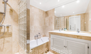 Prachtig dubbel penthouse met zeezicht te koop in een 5-sterren complex in Nueva Andalucia, Marbella 66675 