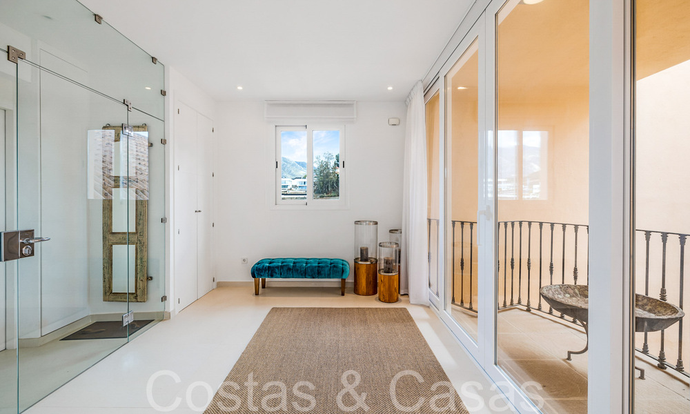Prachtig dubbel penthouse met zeezicht te koop in een 5-sterren complex in Nueva Andalucia, Marbella 66678
