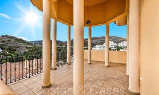 Prachtig dubbel penthouse met zeezicht te koop in een 5-sterren complex in Nueva Andalucia, Marbella 66694 