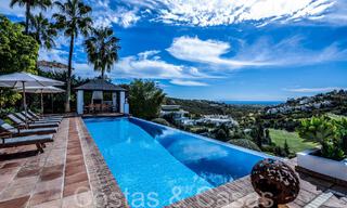 Mediterrane luxevilla te koop met golf- en zeezicht in een gated urbanisatie in La Quinta, Marbella - Benahavis 66698 
