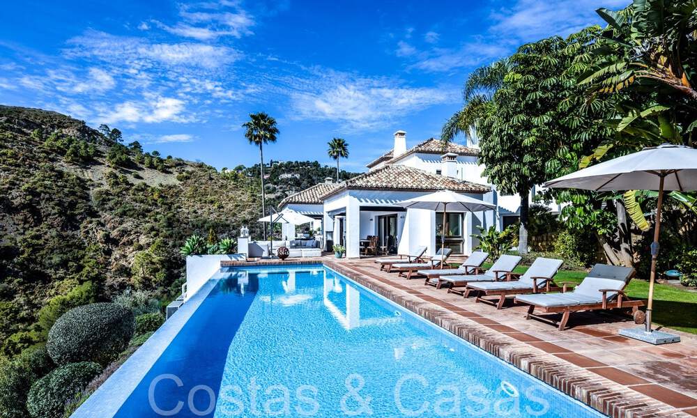 Mediterrane luxevilla te koop met golf- en zeezicht in een gated urbanisatie in La Quinta, Marbella - Benahavis 66699