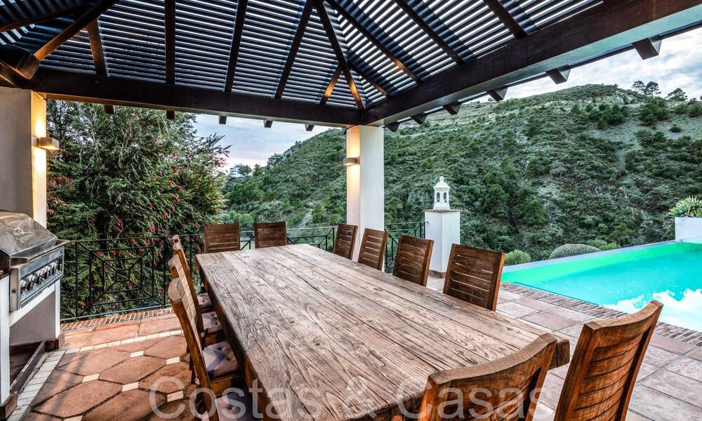 Mediterrane luxevilla te koop met golf- en zeezicht in een gated urbanisatie in La Quinta, Marbella - Benahavis 66705