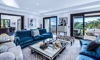 Mediterrane luxevilla te koop met golf- en zeezicht in een gated urbanisatie in La Quinta, Marbella - Benahavis 66709 