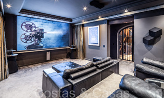 Mediterrane luxevilla te koop met golf- en zeezicht in een gated urbanisatie in La Quinta, Marbella - Benahavis 66727 