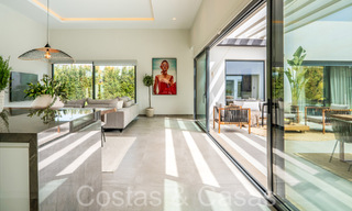 Stijlvolle, moderne gelijkvloerse luxevilla te koop in een golfomgeving nabij Estepona centrum 66763 