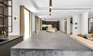 Eigentijdse, duurzame luxevilla met privézwembad te koop in Nueva Andalucia, Marbella 66883 