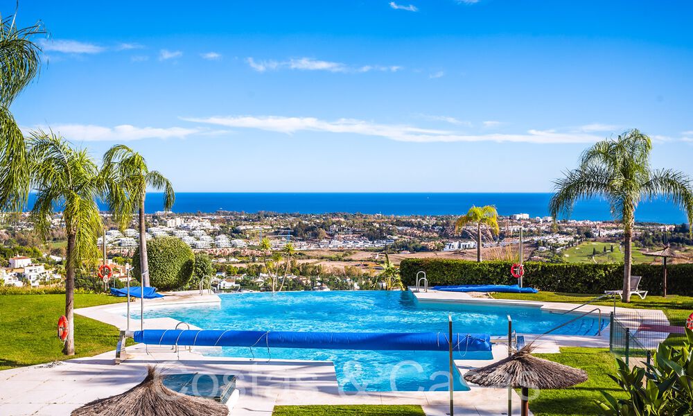 Instapklaar, luxe penthouse met panoramische zichten op golf, zee en bergen te koop in Benahavis - Marbella 66930