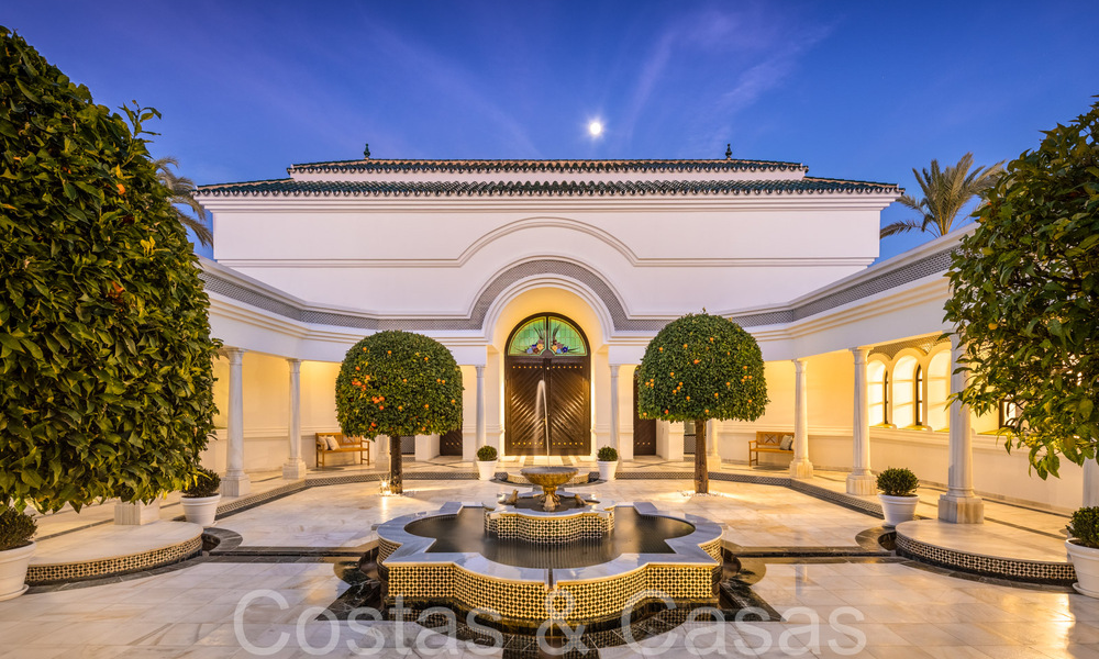 Paleiselijke villa met Moors-Andalusische bouwstijl te koop, omringd door golfbanen in Nueva Andalucia’s golfvallei, Marbella 67088