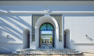 Paleiselijke villa met Moors-Andalusische bouwstijl te koop, omringd door golfbanen in Nueva Andalucia’s golfvallei, Marbella 67092 