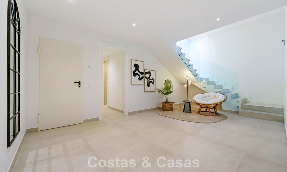 Modernistische luxevilla te koop in een exclusieve, afgeschermde woonwijk op de Golden Mile van Marbella 787627