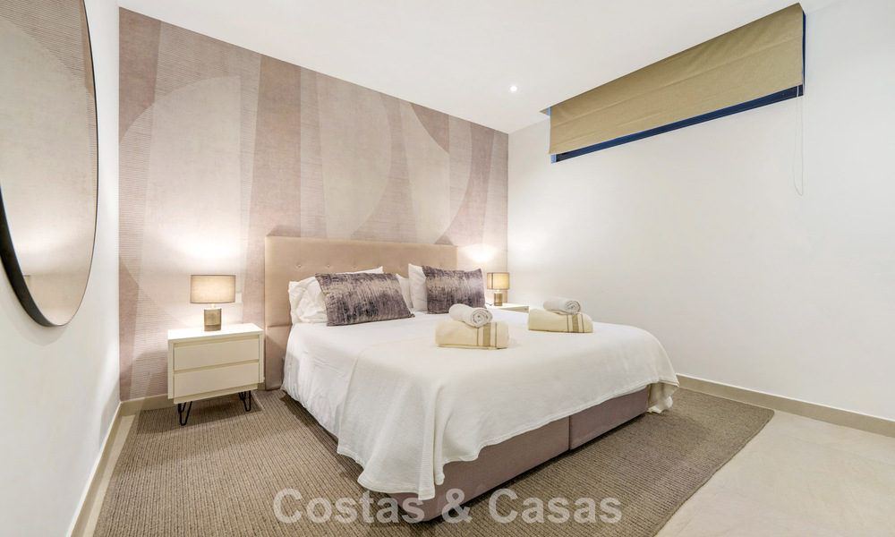 Modernistische luxevilla te koop in een exclusieve, afgeschermde woonwijk op de Golden Mile van Marbella 787628