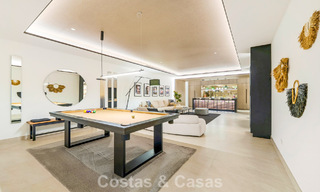 Modernistische luxevilla te koop in een exclusieve, afgeschermde woonwijk op de Golden Mile van Marbella 787632 