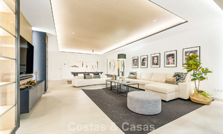 Modernistische luxevilla te koop in een exclusieve, afgeschermde woonwijk op de Golden Mile van Marbella 787634 