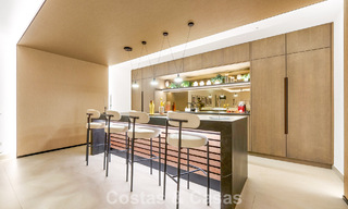 Modernistische luxevilla te koop in een exclusieve, afgeschermde woonwijk op de Golden Mile van Marbella 787635 