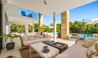 Modernistische luxevilla te koop in een exclusieve, afgeschermde woonwijk op de Golden Mile van Marbella 787653 